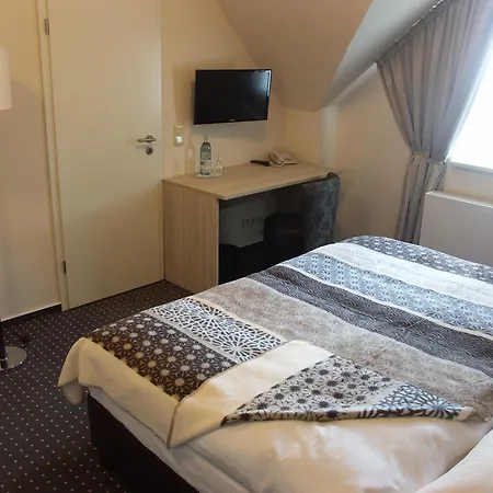 Zum Kaiserlichen Postamt Szálloda 4*