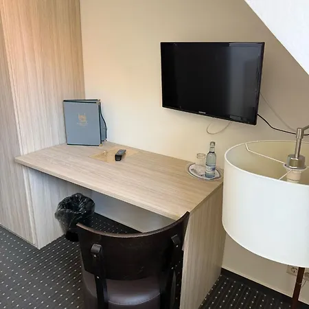 Zum Kaiserlichen Postamt Szálloda