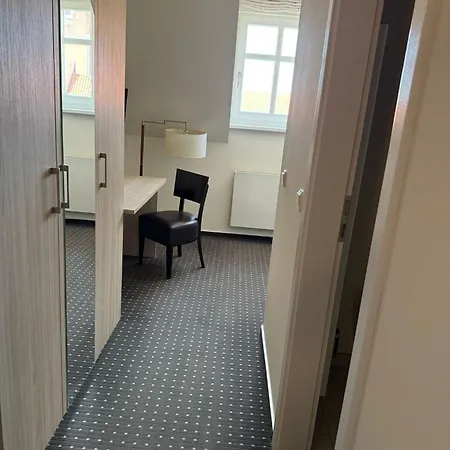 Zum Kaiserlichen Postamt Szálloda Parchim